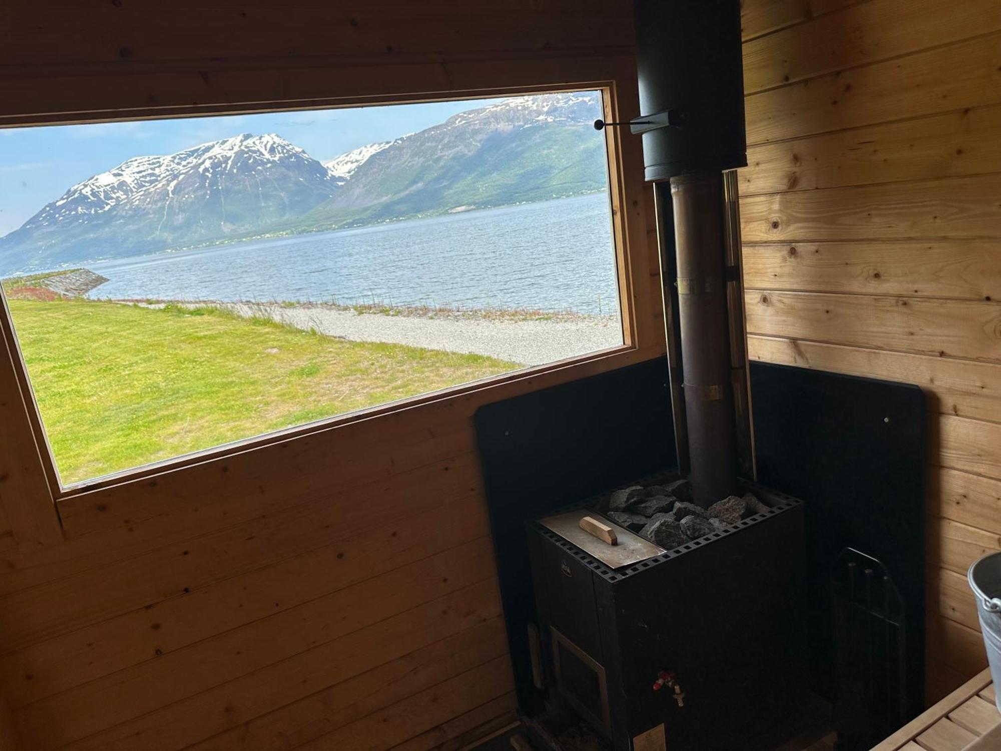 Lokvollstranda As *